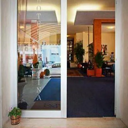 Hotell Bettina 3*